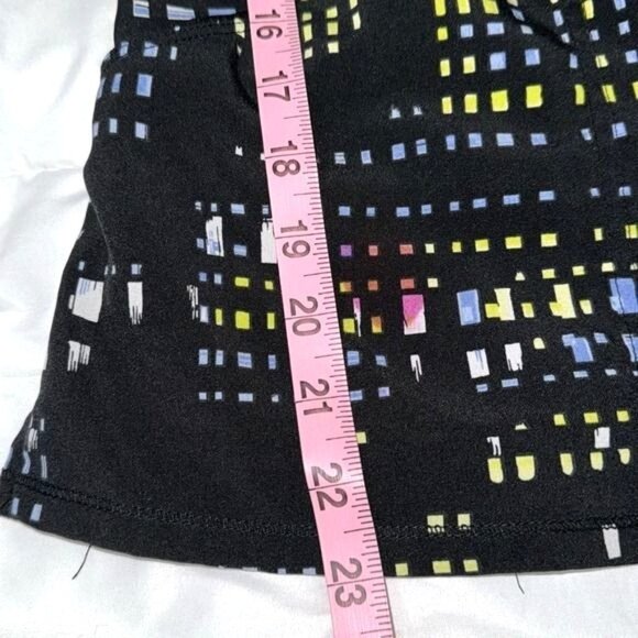 Cherokee Infinity Black V-Neck Scrub XS Top With Geometric Print - Picture 6 of 6